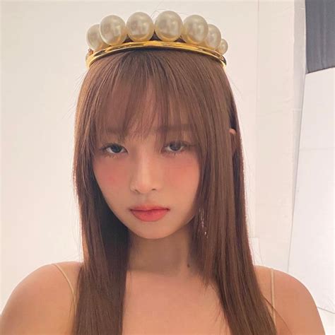 rei ive icon in 2022 | Kpop girls, Photographer, Cute icons