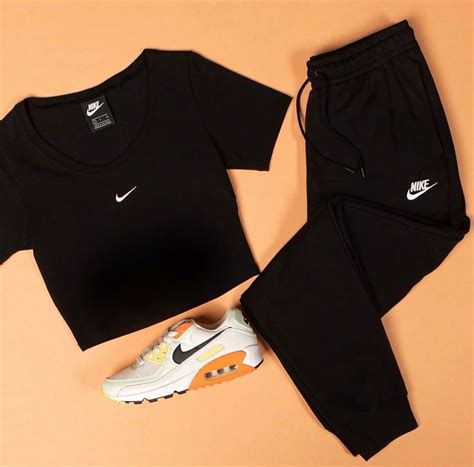 Nike Women’s outfit | Girls fashion clothes, Cute swag outfits, Cute nike outfits