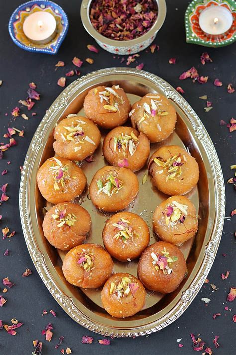 Balushahi Recipe with step by step pictures, homemade badusha recipe