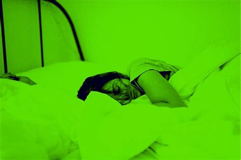 Green In Dreams: What It Means and How To Interpret It