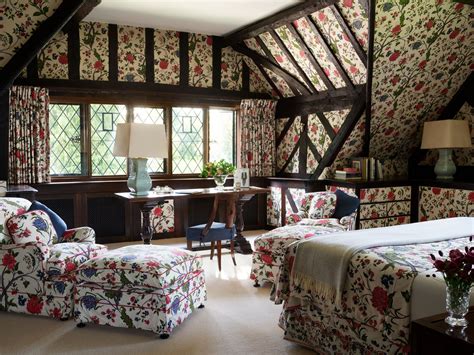 Tour This Revitalized English Country House | Architectural Digest