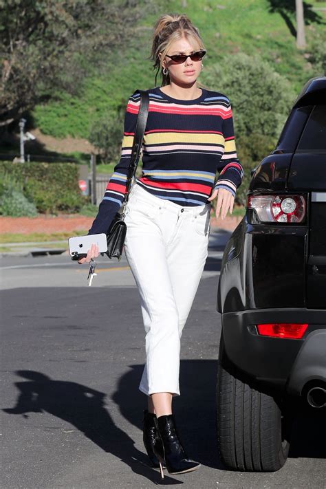 Charlotte Mckinney Busty - Hot Celebs Home