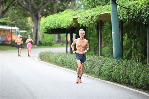 rock  naked truth celebrates  anniversary  km shirtless run
