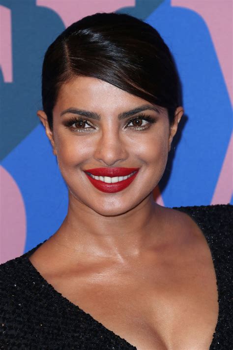 Priyanka Chopra Style, Clothes, Outfits and Fashion• Page 42 of 52 • CelebMafia