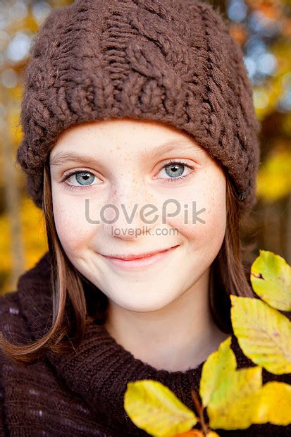 gambar gadis bertopi terbaik  gratis  lovepik