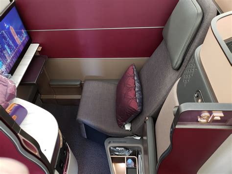 Airline Review: Qatar Airways – Business Class (B773(Boeing 777-300ER ...