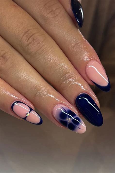 winter nail inspo       trend acrylic nails nail