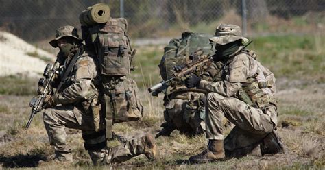 France's 13e RDP (Airborne Dragoons) a special reconnaissance unit ...