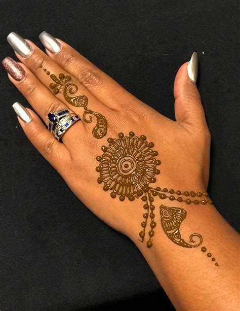 Hand Henna - Small Design - Essential Henna