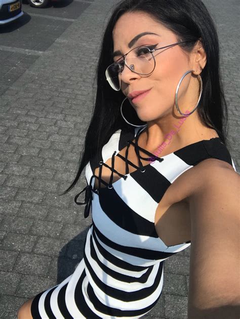 Julia De Lucia (37 фото)