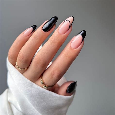 20 Black Nail Designs That Are Perfect for Winter