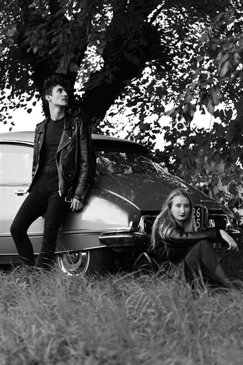 Natural Busty Models Photos, Download The BEST Free Natural Busty