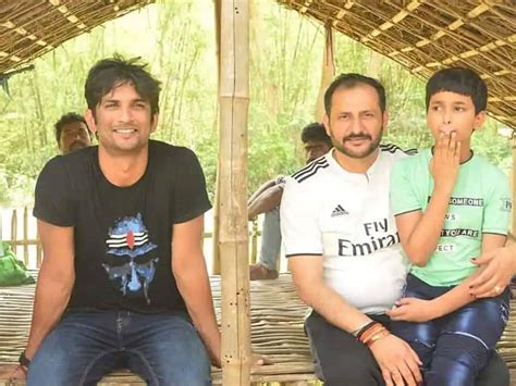 remembering sushant singh rajput unseen pics  late actor  family