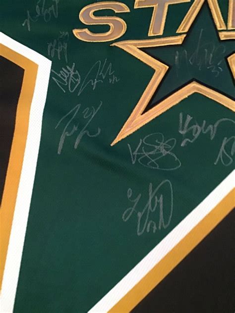 DALLAS STARS 2006-07 TEAM SIGNED PRO PLAYER JERSEY w/ COA (Lindros