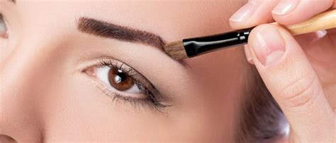 Eyebrow Shaping Tips | Veet