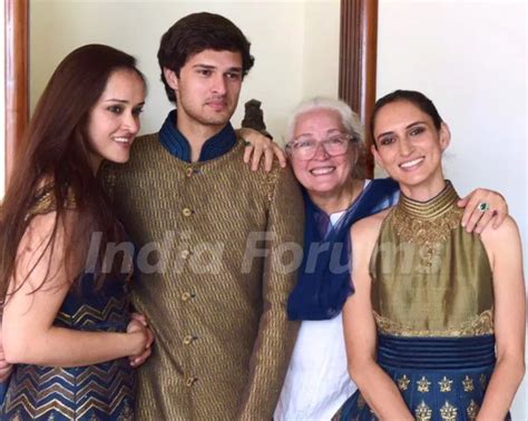 nafisa ali   children photo