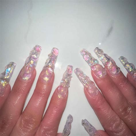 10 Jewel-Toned Nail Ideas for Color Enthusiasts