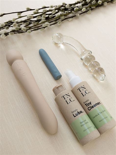 The Natural Love Company Beginners Sustainable Sex Toy Set – Plastic