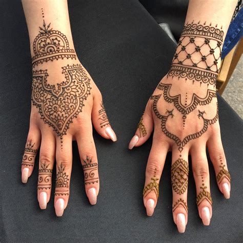Pictures Of Henna Tattoos On Hands