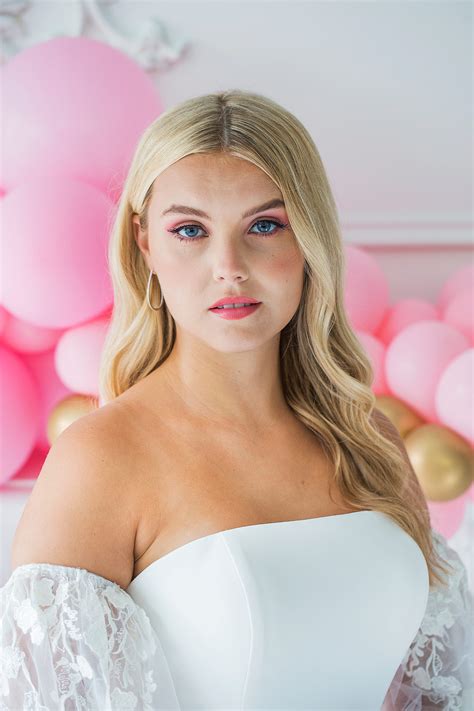 Pink the ultimate colour for a wedding | Elegant Wedding