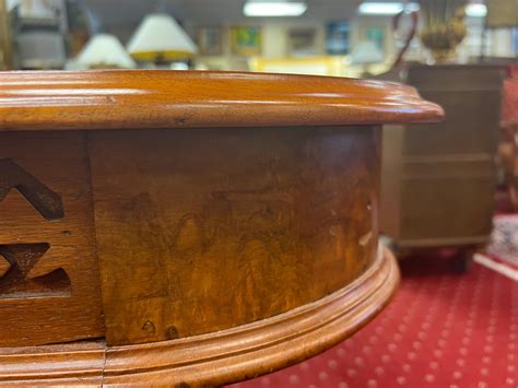 Antique Eastlake Dining Table with 6 Extensions Leaves For Sale at 1stDibs