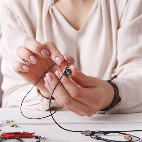 kickstart creativity beginners guide  jewelry making