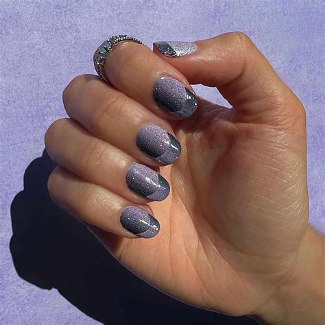 "French Illusion" Nails Are a Trippy Take on the Classic Manicure