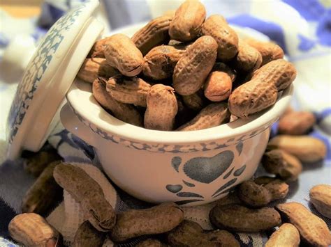 6-Minute Magic: Cooking Perfect Boiled Peanuts In A Pressure Cooker