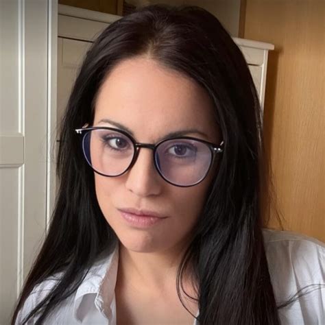 Vanesa Estrada - La Página Azul Gratis 💙 Only for fans