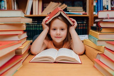 Книги для внеклассного чтения: список литературы для 1 класса