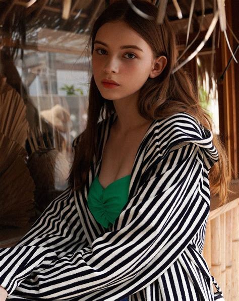 The Cutie Collective - Masha Domnenko 💚 IG: Mariia_Domnenko Now with...