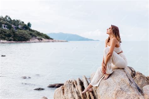 photo portrait  young calm happy caucasian fit slim woman