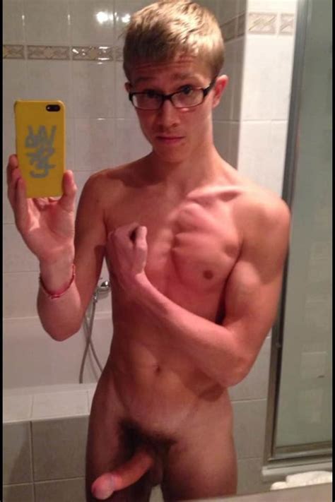 Photo - Guys with glasses | Page 7 | LPSG