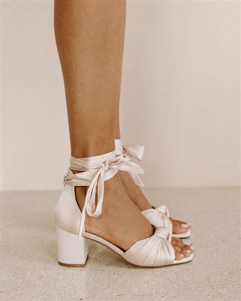 HONEY - NUDE WEDDING SANDALS WITH SATIN BOWS - SALE | Wedding shoes