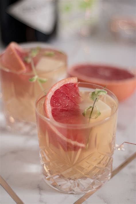 Lifestyle: Festive Cocktails with Crafted Drinks - Raspberry Kitsch