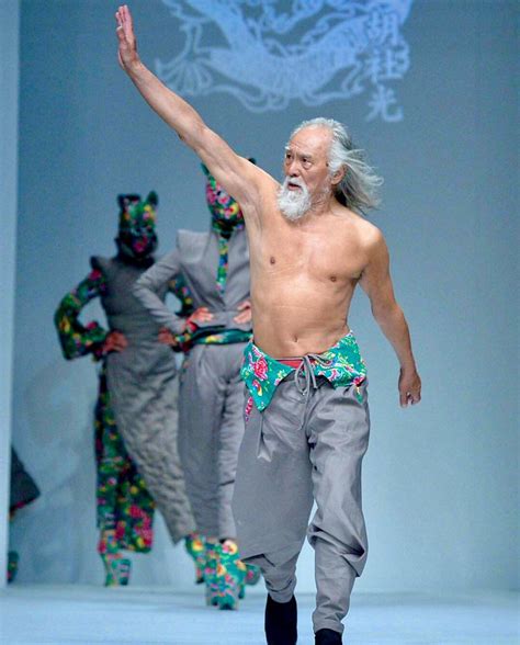 80-year-old runway model Wang Deshun : r/pics