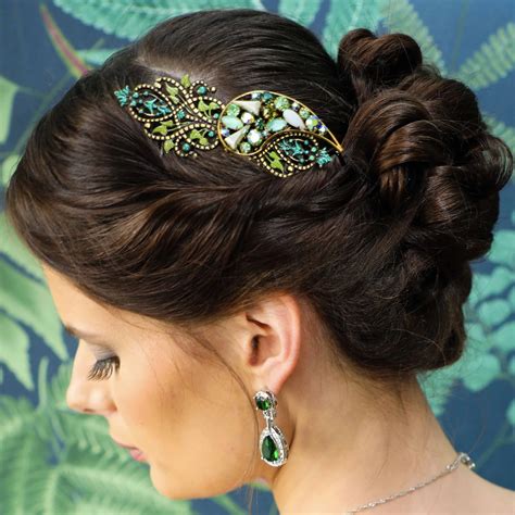 New hair accessories will complement hairstyles for mother of the groom 10