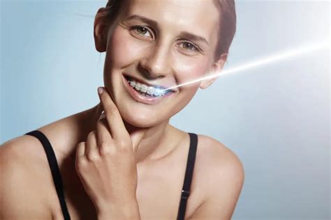 Silver Crown Tooth – DentaCenter