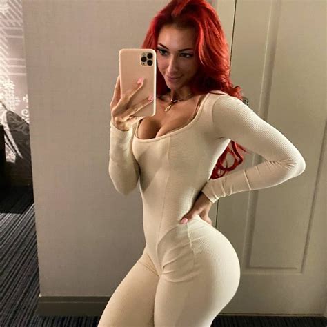 Nala Ray, hija de un pastor de la iglesia, gana millones de pesos con