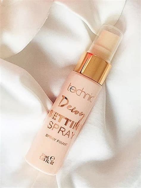 TECHNIC DEWY SETTING SPRAY - FASHIONROOM.GR