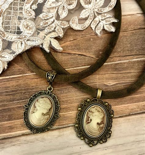 Cameo Necklace/victorian Cameo Necklace/cameo Velvet Rope Necklace/renaissance Necklace/gothic ...