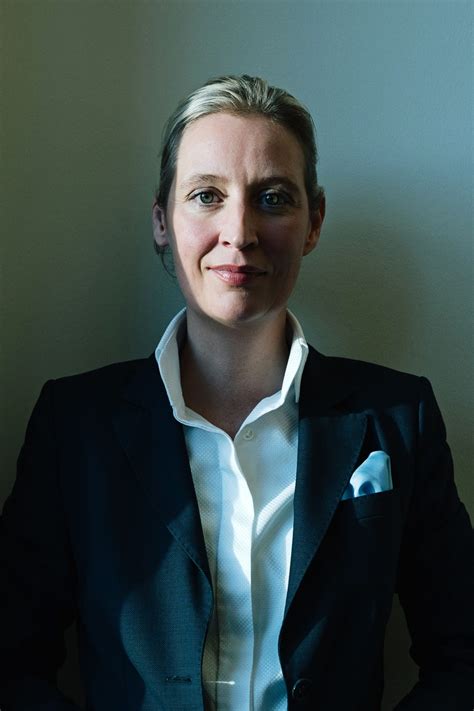 Alice Weidel, AfD: 'Eerste wat ik doe is grenzen sluiten en windmolens