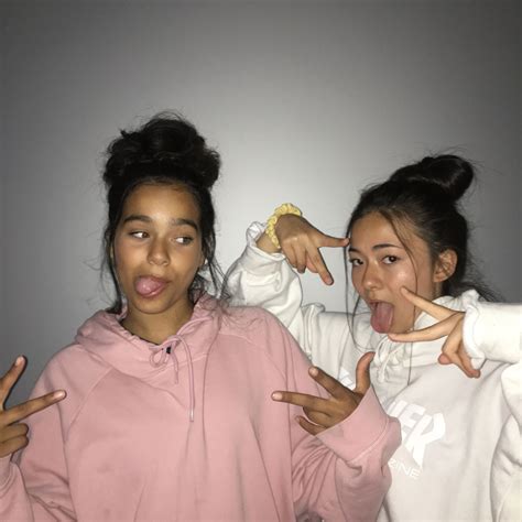 duo pose inspo boy photography poses quirky photography photo poses