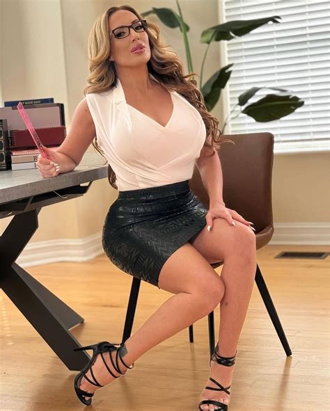 1000X - Richelle Ryan - Date of Birth: July 11, 1985 - Birth Place