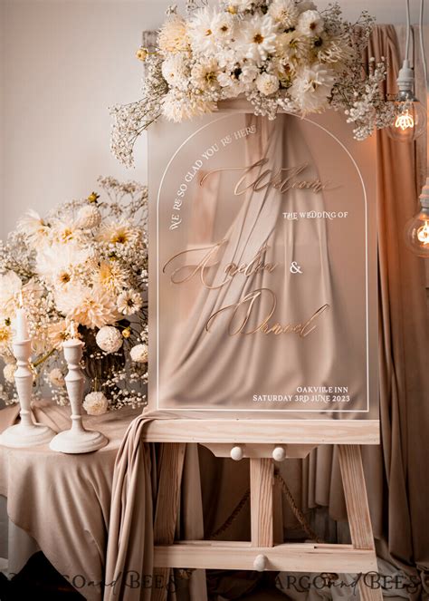 elegant wedding  decoration ideas  set  tone