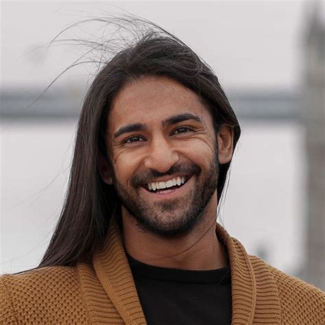 Naz Ahmed – Medium