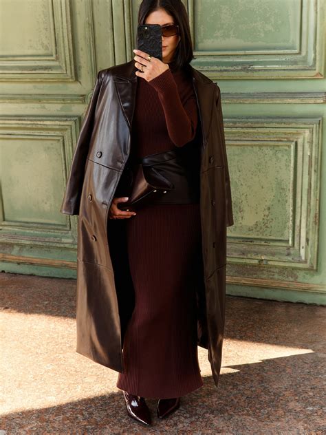 Платье макси в рубчик с высоким воротником :: LICHI - Online fashion store