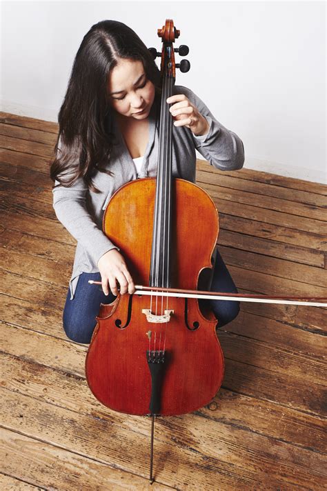 Press Kit - Rachel Mercer - Cellist