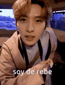 Lee Know De Rebe Minho GIF - Lee know de rebe Lee know Minho - Discover ...