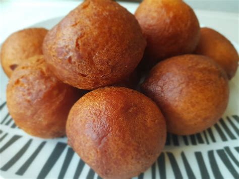 freshly fried puff puff wakuda